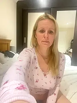 RuslanaXX – webcam model profile photo Image 5