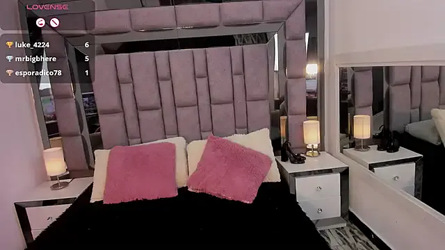 SheIsSomething profile photo Image 3