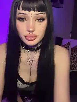 Yui-Ch06 – webcam model profile photo Image 12