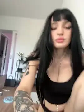 Yui-Ch06 – webcam model profile photo Image 8