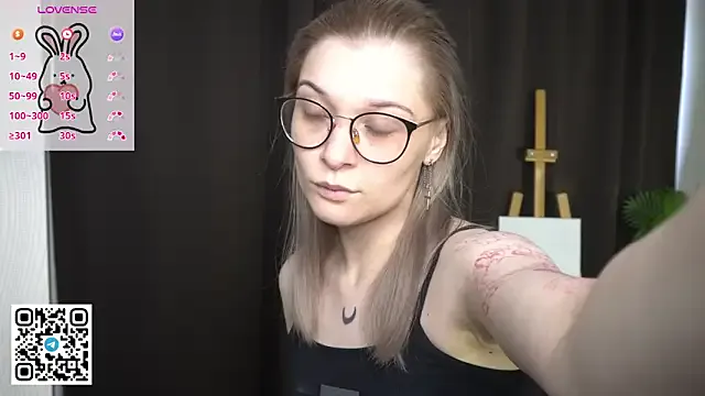 sigmasian – webcam model profile photo Image 6