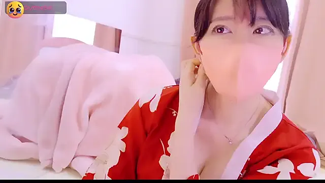 approche_toi_petite – webcam model profile photo Image 11