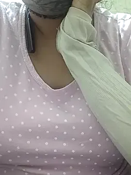 blonde_bigtits – webcam model profile photo Image 2