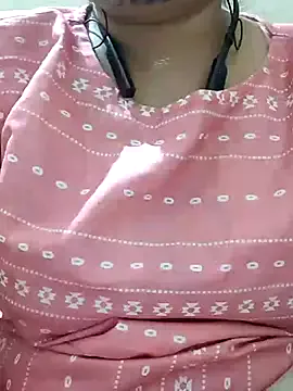 blonde_bigtits – webcam model profile photo Image 3