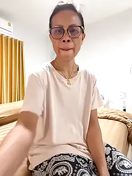 winter11 – webcam model profile photo Image 4