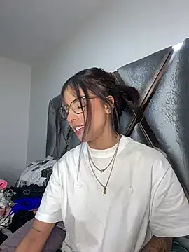 Goldi159 – webcam model profile photo Image 3