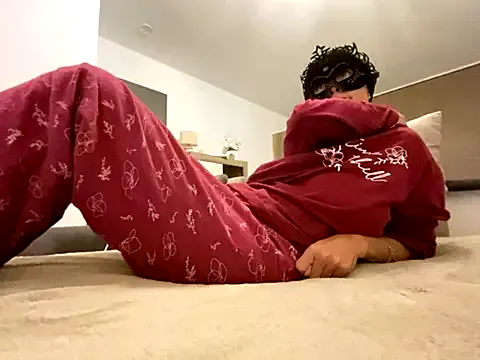 jacques_season – webcam model profile photo Image 17