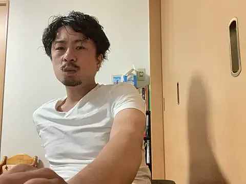 AKO_o0 – webcam model profile photo Image 13