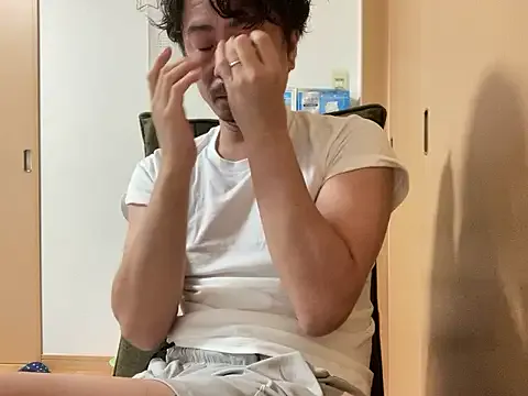 AKO_o0 – webcam model profile photo Image 16