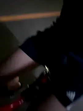 Real18sis_sex_sis – webcam model profile photo Image 5