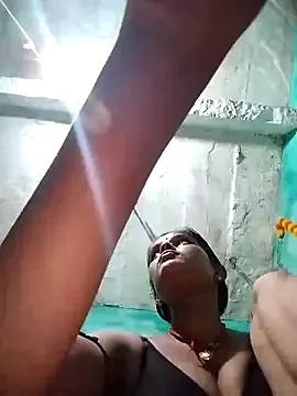 Garima_G – webcam model profile photo Image 3