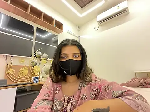 livvywinters – webcam model profile photo Image 2