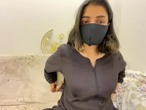 livvywinters – webcam model profile photo Image 3