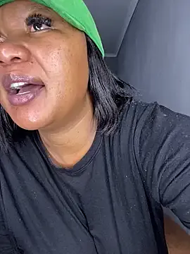 Nicoleevien – webcam model profile photo Image 16