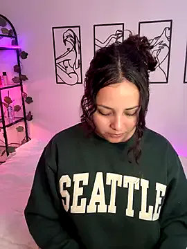 Timide_girl17 – webcam model profile photo Image 10