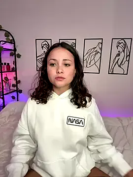 Timide_girl17 – webcam model profile photo Image 11