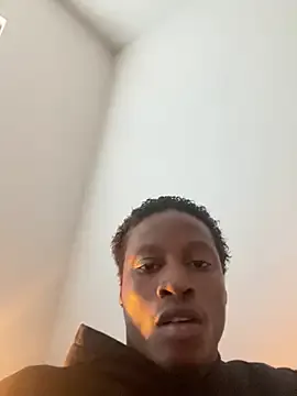 blonde_bigtits – webcam model profile photo Image 4