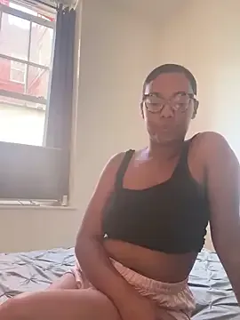 trixie_taylor – webcam model profile photo Image 2