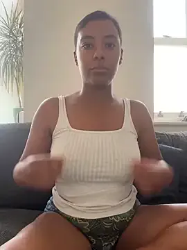 trixie_taylor – webcam model profile photo Image 3