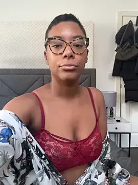 trixie_taylor – webcam model profile photo Image 6