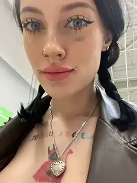 stargroup – webcam model profile photo Image 6