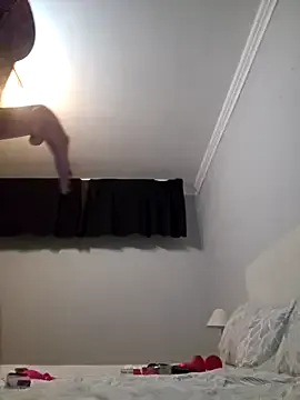 NeoleeLkr – webcam model profile photo Image 18