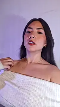 BethZiglar – webcam model profile photo Image 2