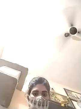 LuscousPussy – webcam model profile photo Image 7