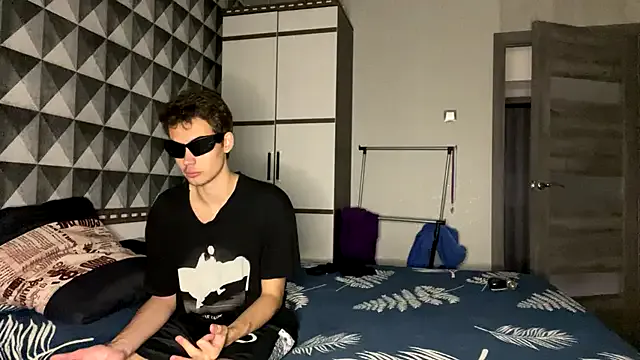 Alice_surprise – webcam model profile photo Image 17