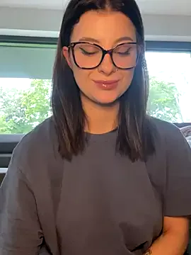 Rinamay_ – webcam model profile photo Image 12