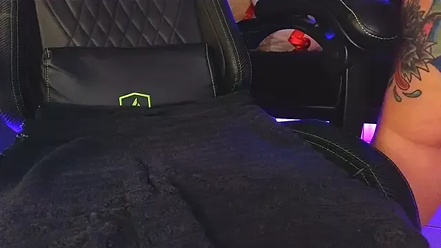 Nicoleevien – webcam model profile photo Image 13