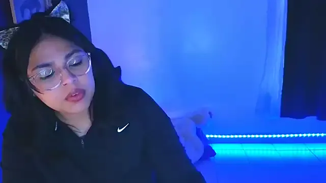 Nicoleevien – webcam model profile photo Image 7