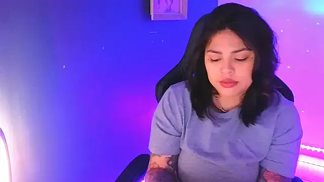 Nicoleevien – webcam model profile photo Image 8