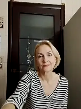 Yiyi-707 profile photo Image 7