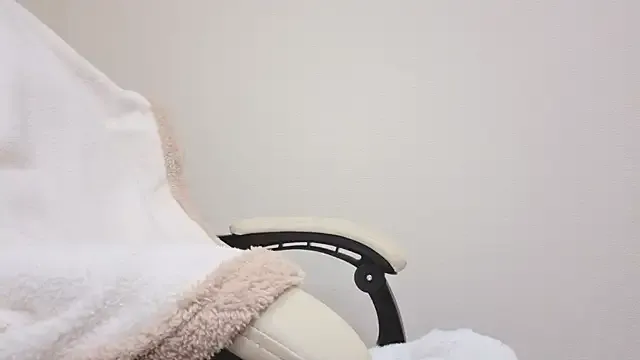 dudu-baby10 – webcam model profile photo Image 11