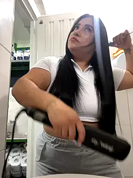 MichelleVibes18 profile photo Image 18