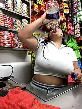 MichelleVibes18 profile photo Image 8