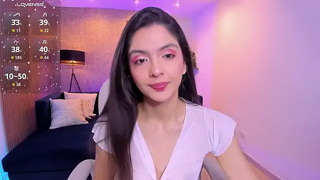 LaureMestler – webcam model profile photo Image 8