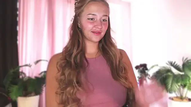 sladkoesolnishko – webcam model profile photo Image 14