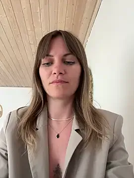 Milla__one – webcam model profile photo