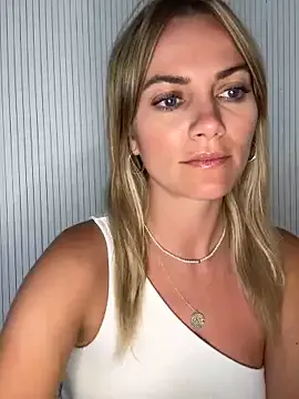 Sssonya – webcam model profile photo Image 5