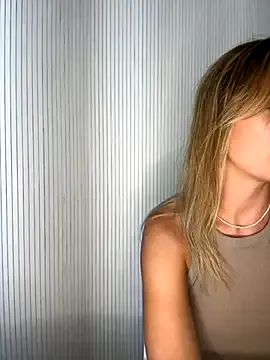 Sssonya – webcam model profile photo Image 8