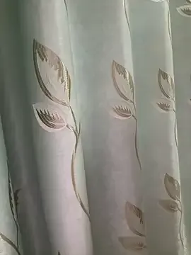 AYW-21 – webcam model profile photo Image 9