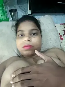 RollDolls – webcam model profile photo Image 16