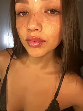 DestinyTurner – webcam model profile photo Image 14