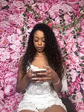 Gorisundari – webcam model profile photo Image 11