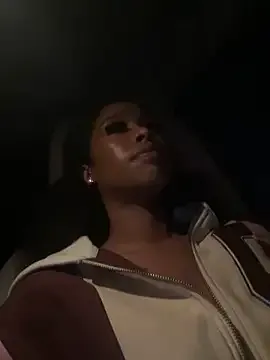 Gorisundari – webcam model profile photo Image 18