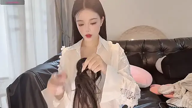 funny_to_see_you_here – webcam model profile photo Image 3