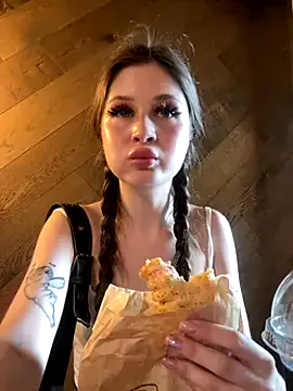 bella__honey – webcam model profile photo Image 8