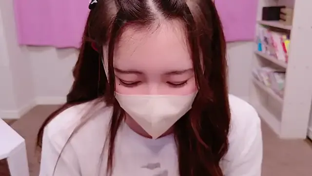 Adelina0001 – webcam model profile photo Image 6